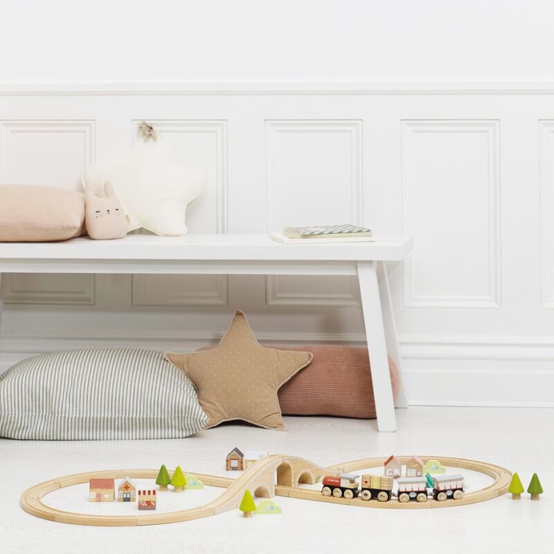 Figure of 8 Train Set - 40 Pieces - Le Toy Van