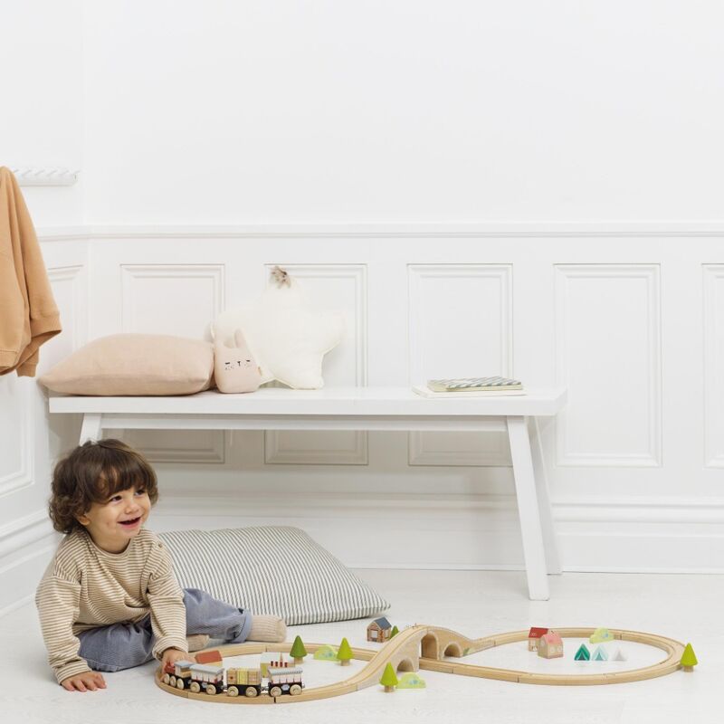 Figure of 8 Train Set - 40 Pieces - Le Toy Van