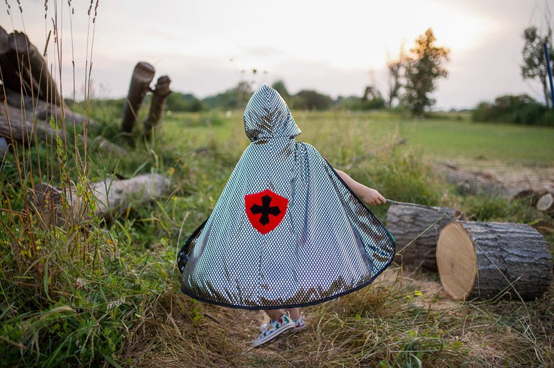 Reversible Dragon Knight Cape Size 5 - 6 | Great Pretenders