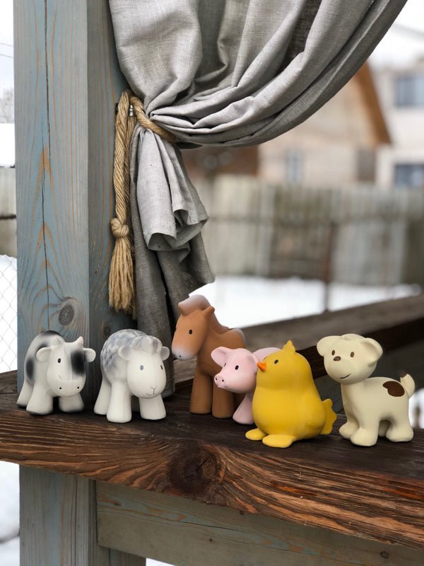 Set of 6 Tikiri Farm Animals Rubber Teether - Tikiri