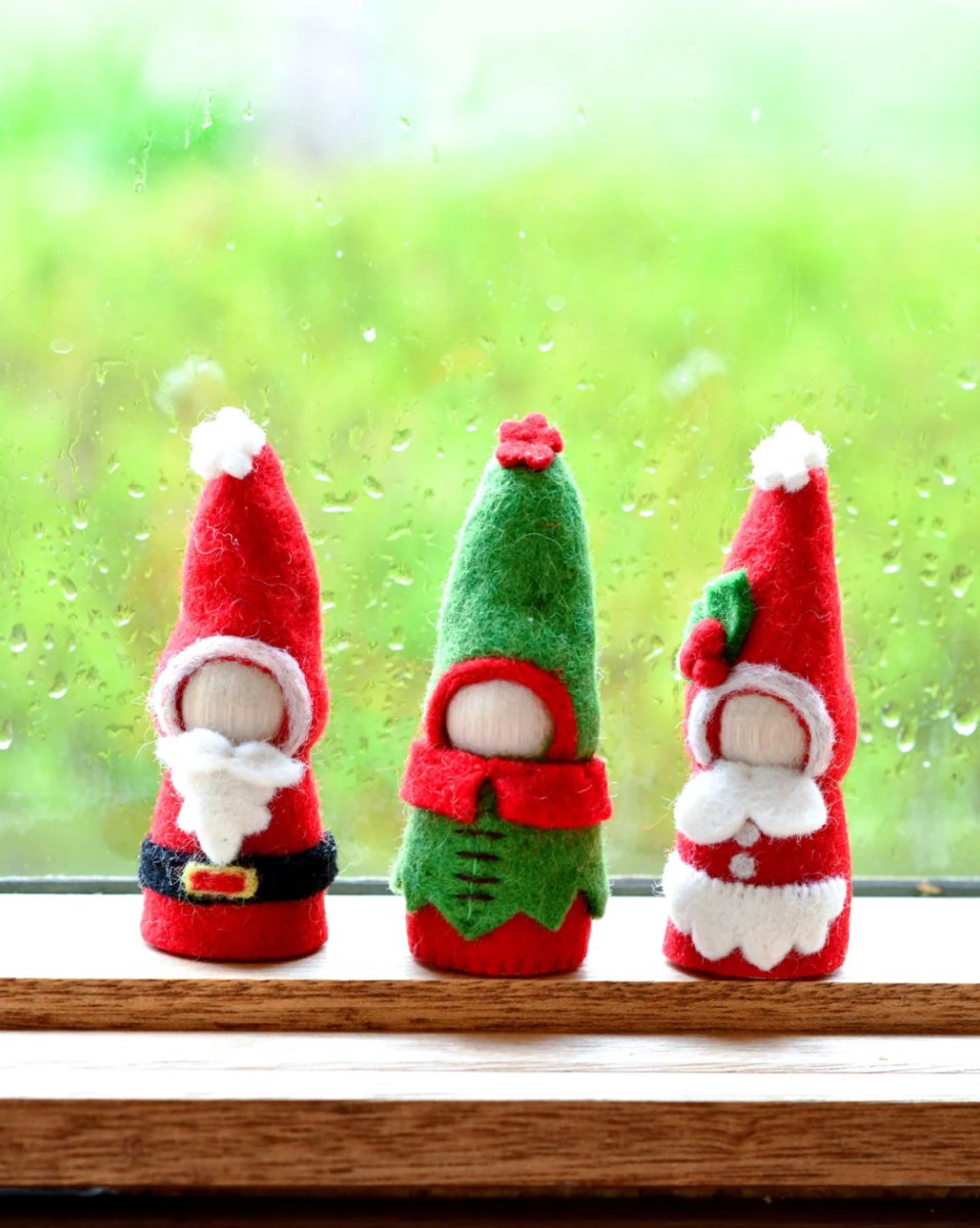 Christmas Peg Dolls Set - Santa Claus, Mrs Claus and Christmas Elf |Tara Treasures