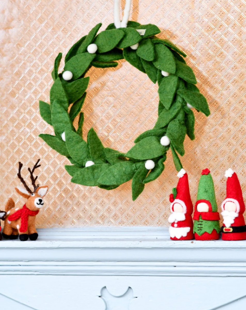 Christmas Wreath with White Berries - Tara Treasures