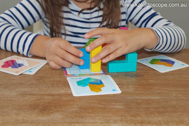 Cubissimo Sologic Game with 60 challenges - Djeco