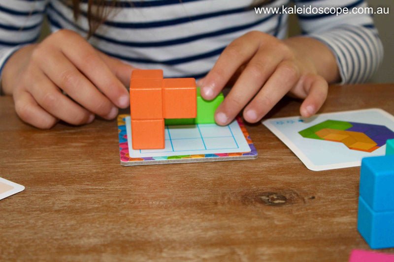 Cubissimo Sologic Game with 60 challenges - Djeco