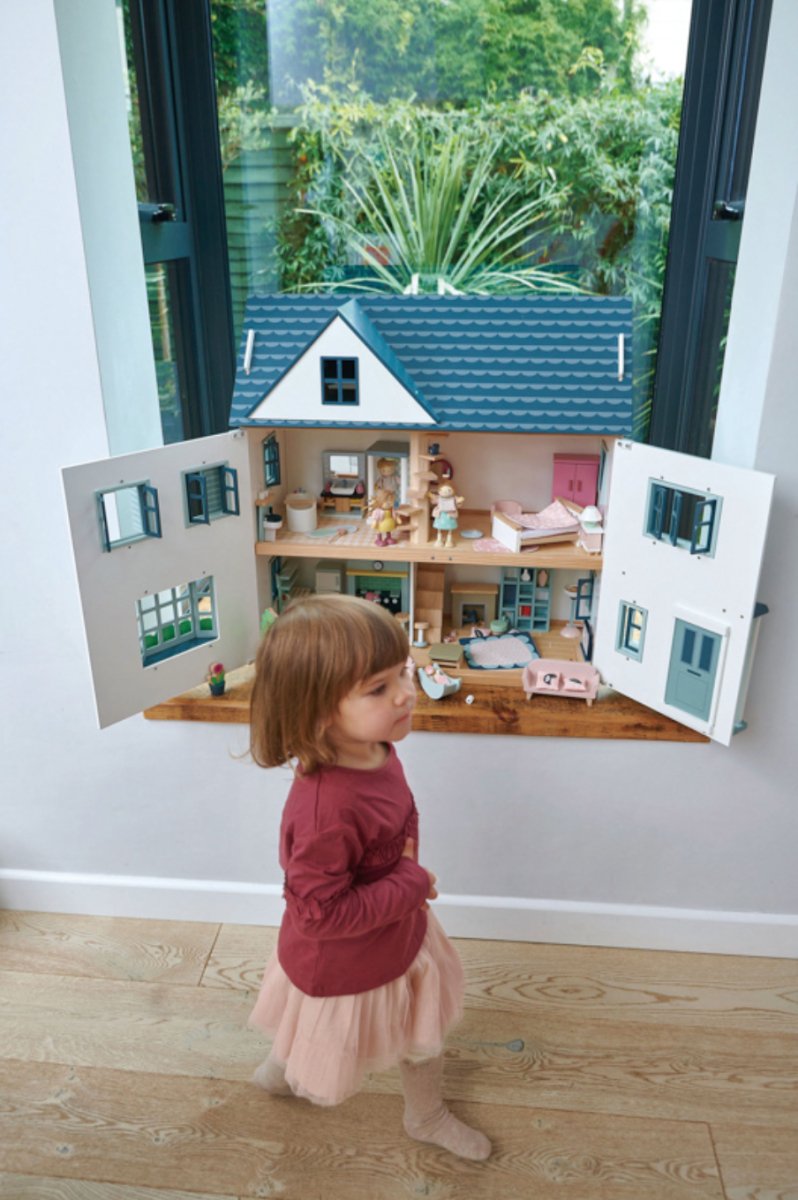 Dovetail Doll House - Tender Leaf Toys