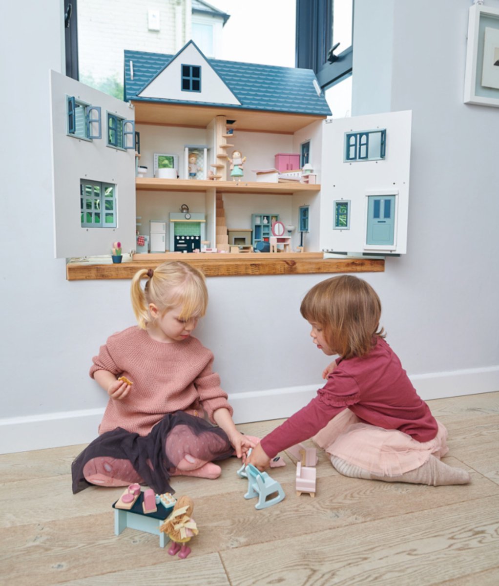 Dovetail Doll House - Tender Leaf Toys