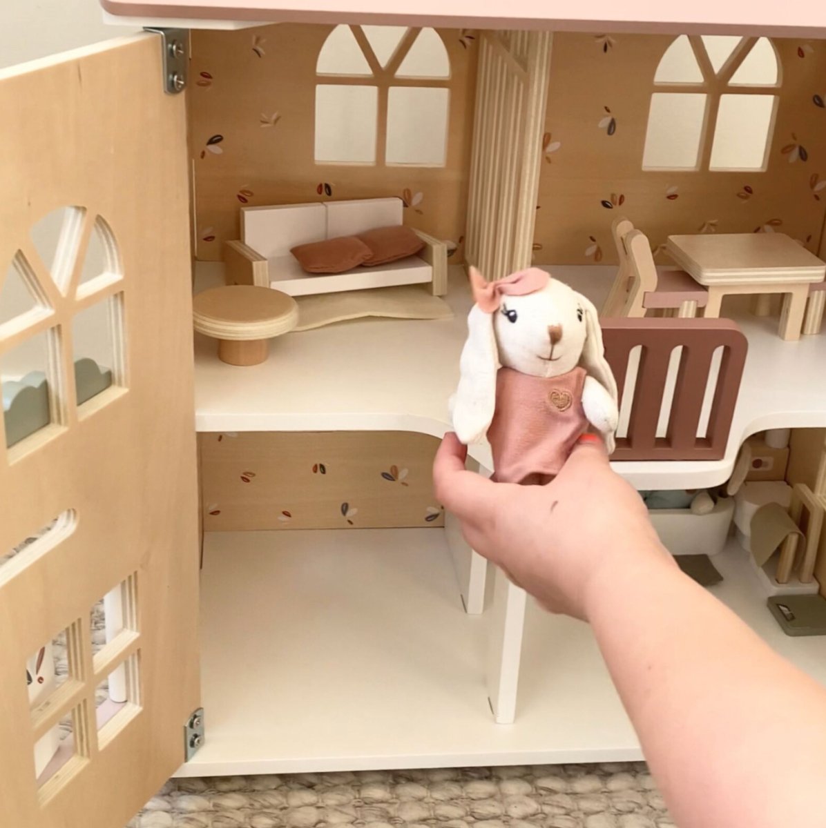 Flower Cottage Dolls House with Starter Furniture Set - Speedy Monkey