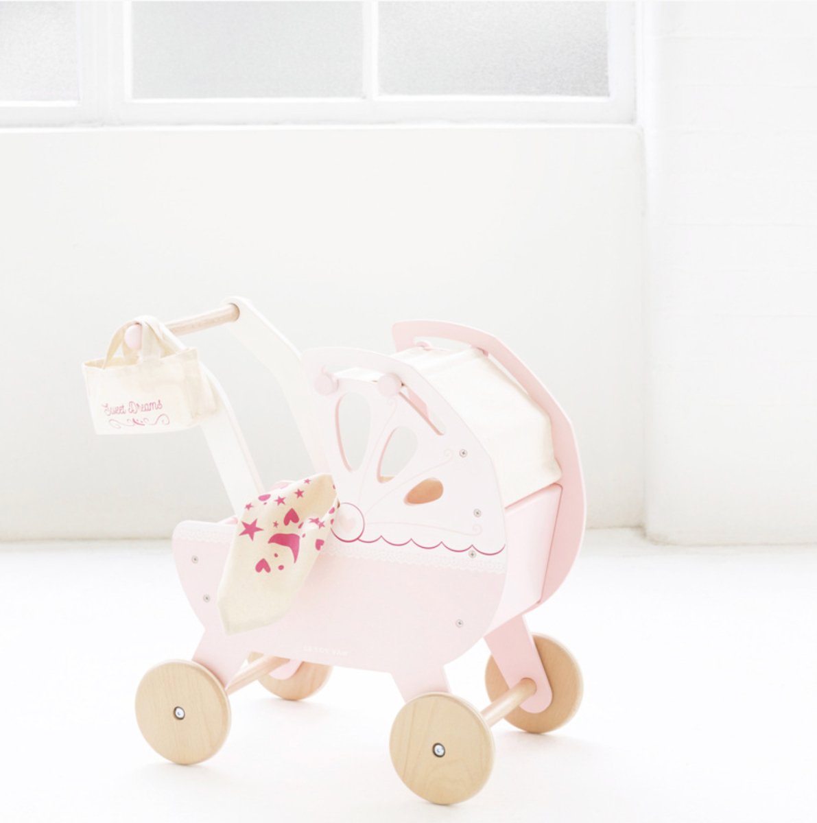 Honeybake Sweet Dreams Pram (Pink) - Le Toy Van