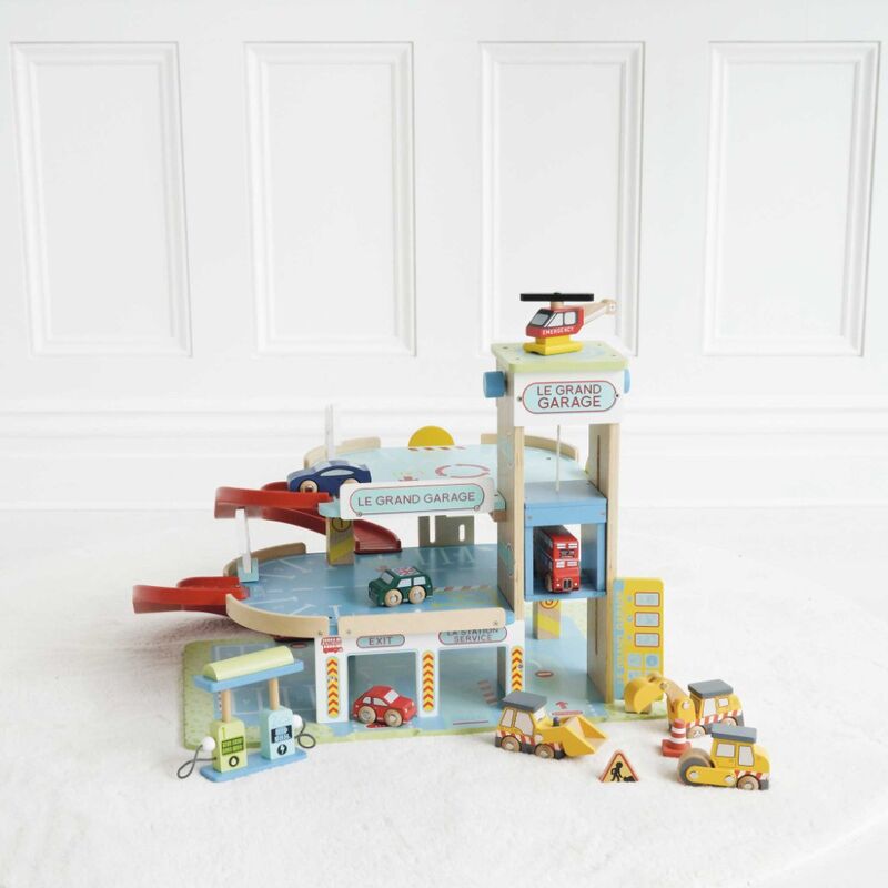 Le Grand Wooden Garage - Le Toy Van