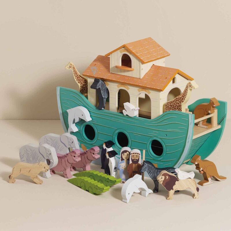 Noah's Great Wooden Ark & Animals - 23 Piece | Le Toy Van