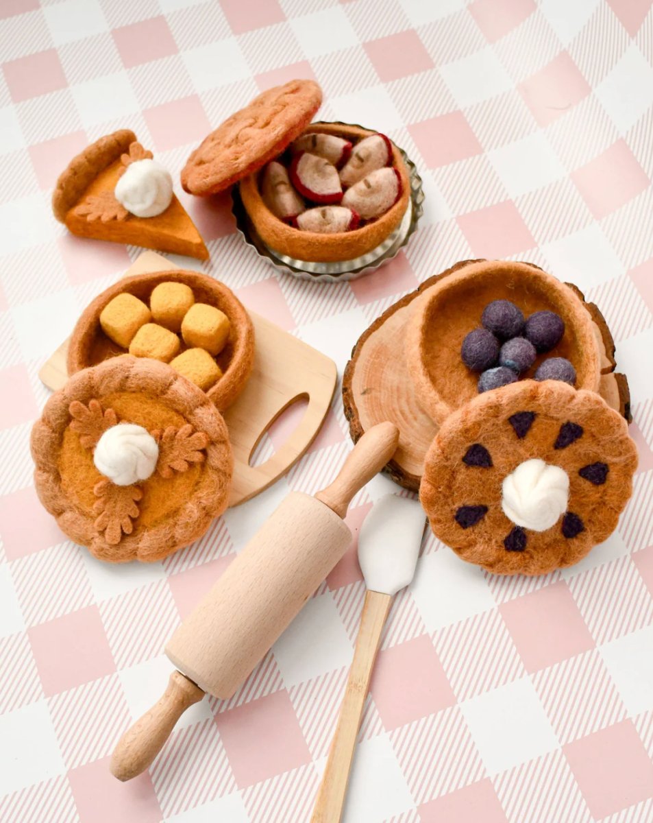 PREORDER: Felt Apple Pie Play Food Set - Tara Treasures