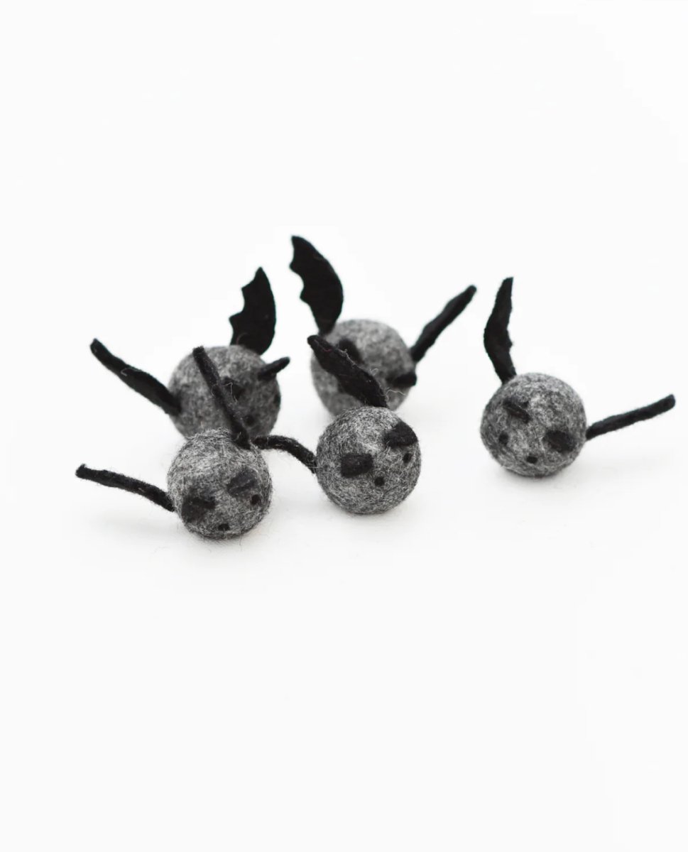 PREORDER: Felt Bats Loose Parts - 5 Bats | Tara Treasures