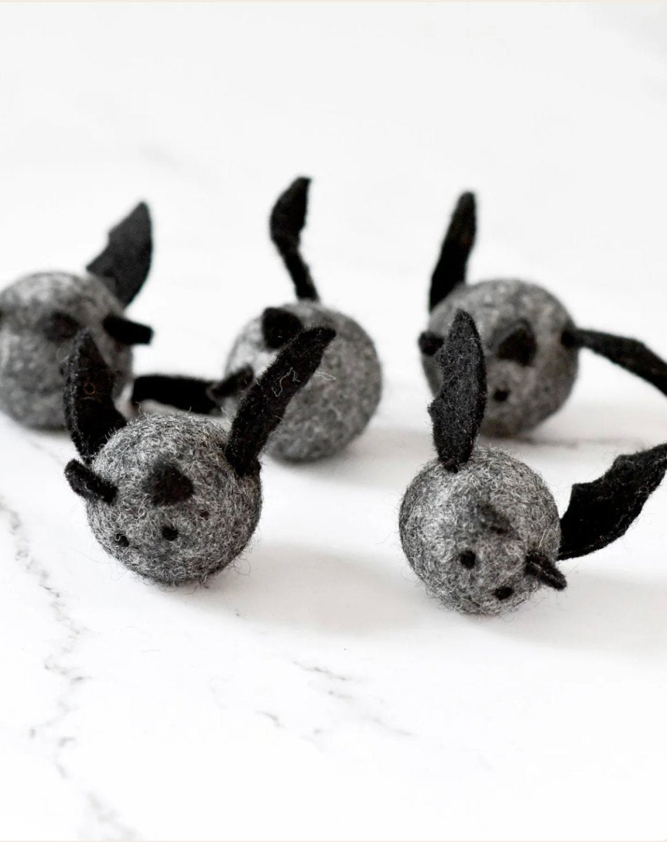 PREORDER: Felt Bats Loose Parts - 5 Bats | Tara Treasures