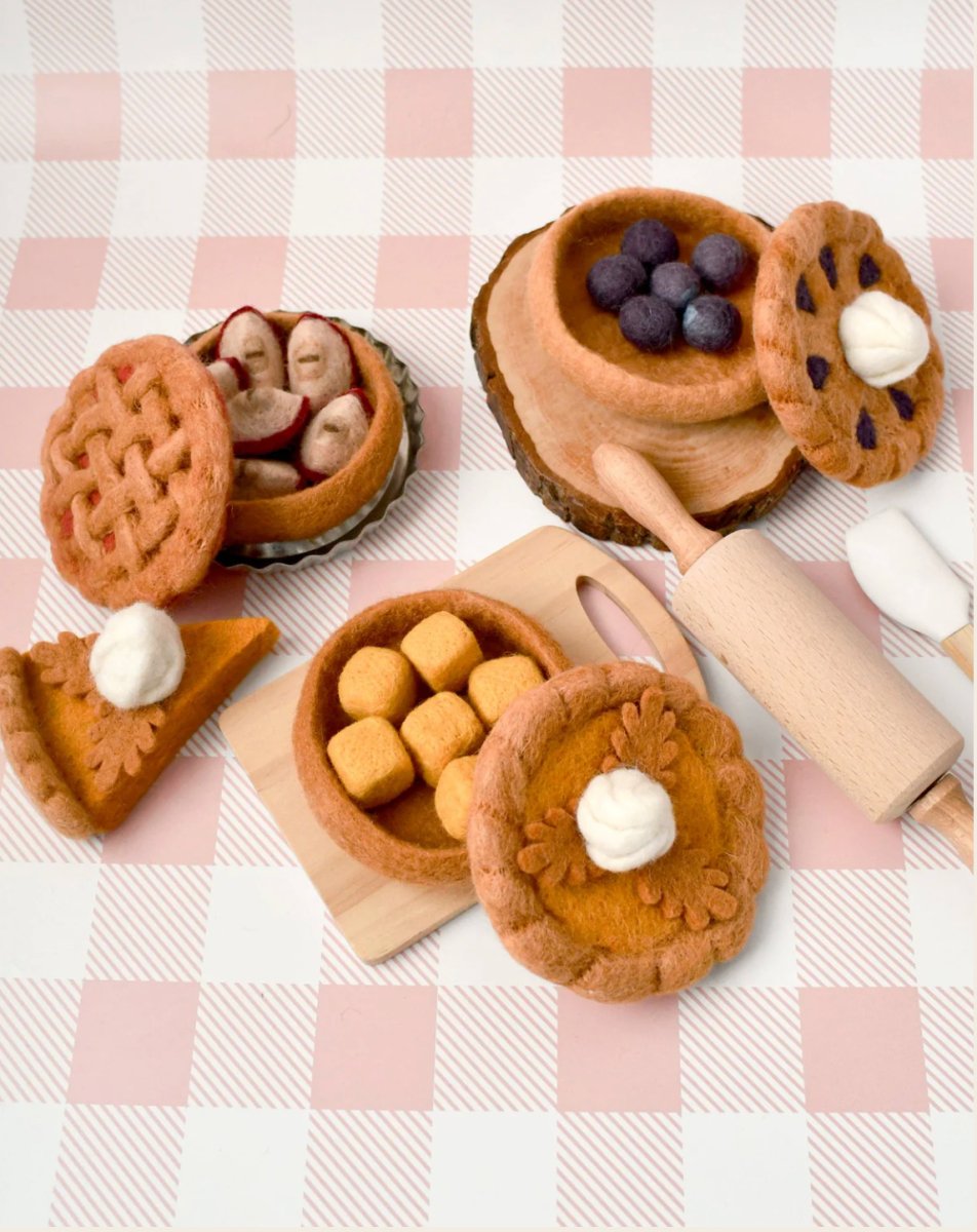 PREORDER: Felt Blueberry Pie Play Food Set - Tara Treasures