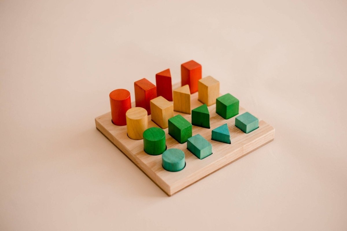 Shape and Size Sorting Board | Q Toys