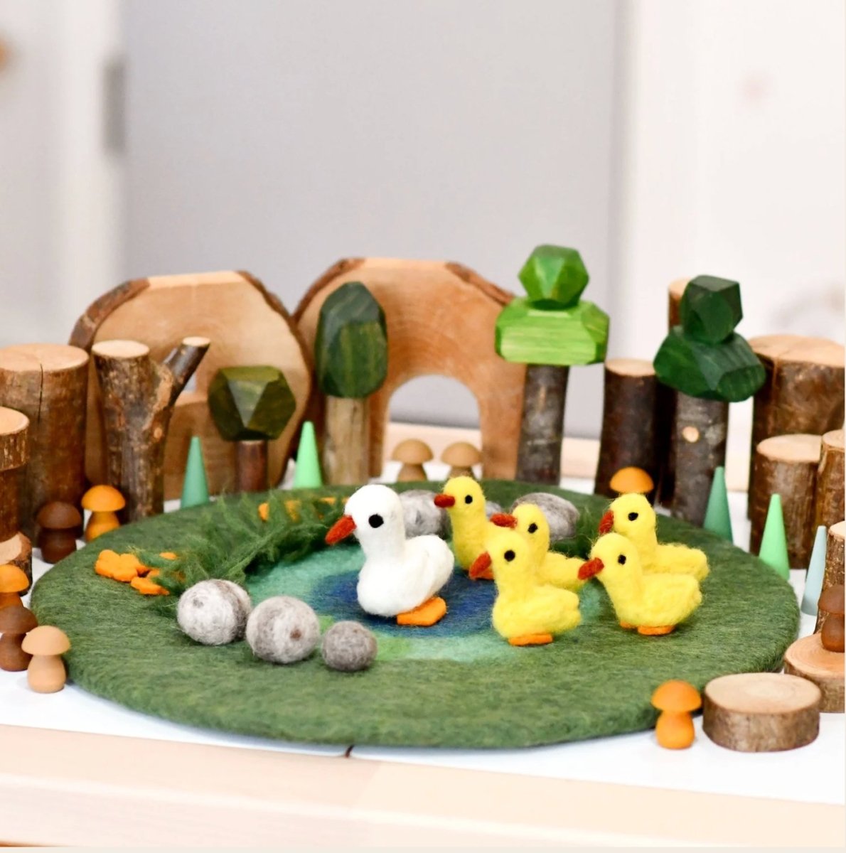 Tara Treasures | Duck Pond with 6 Ducks Play Mat Playscape