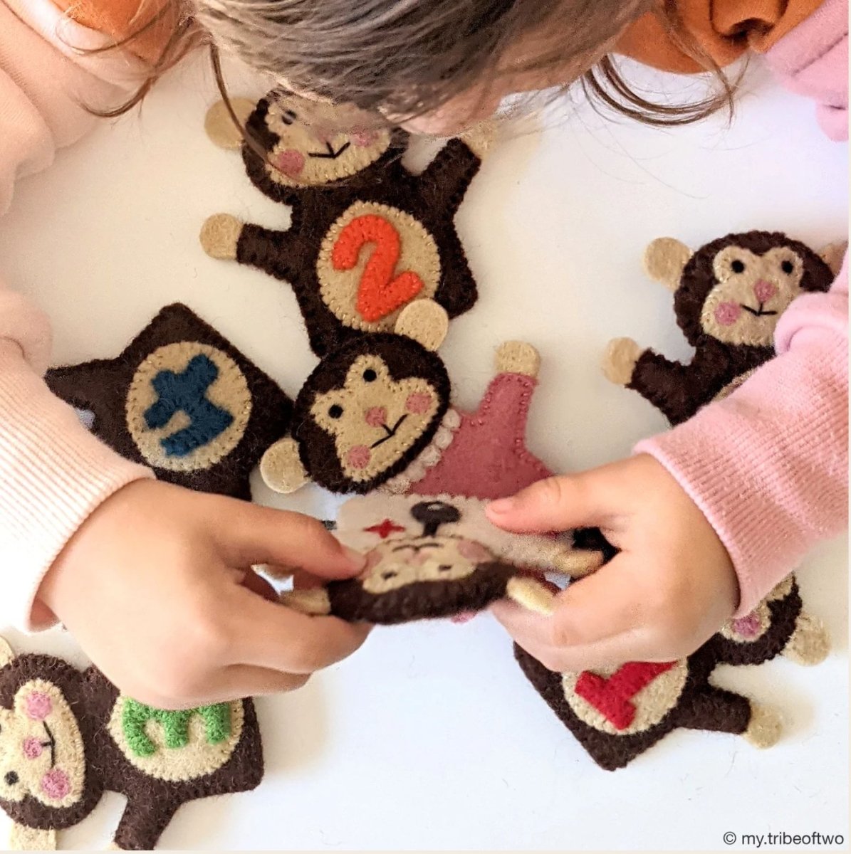 Tara Treasures | Five Little Monkeys Finger Puppet Set