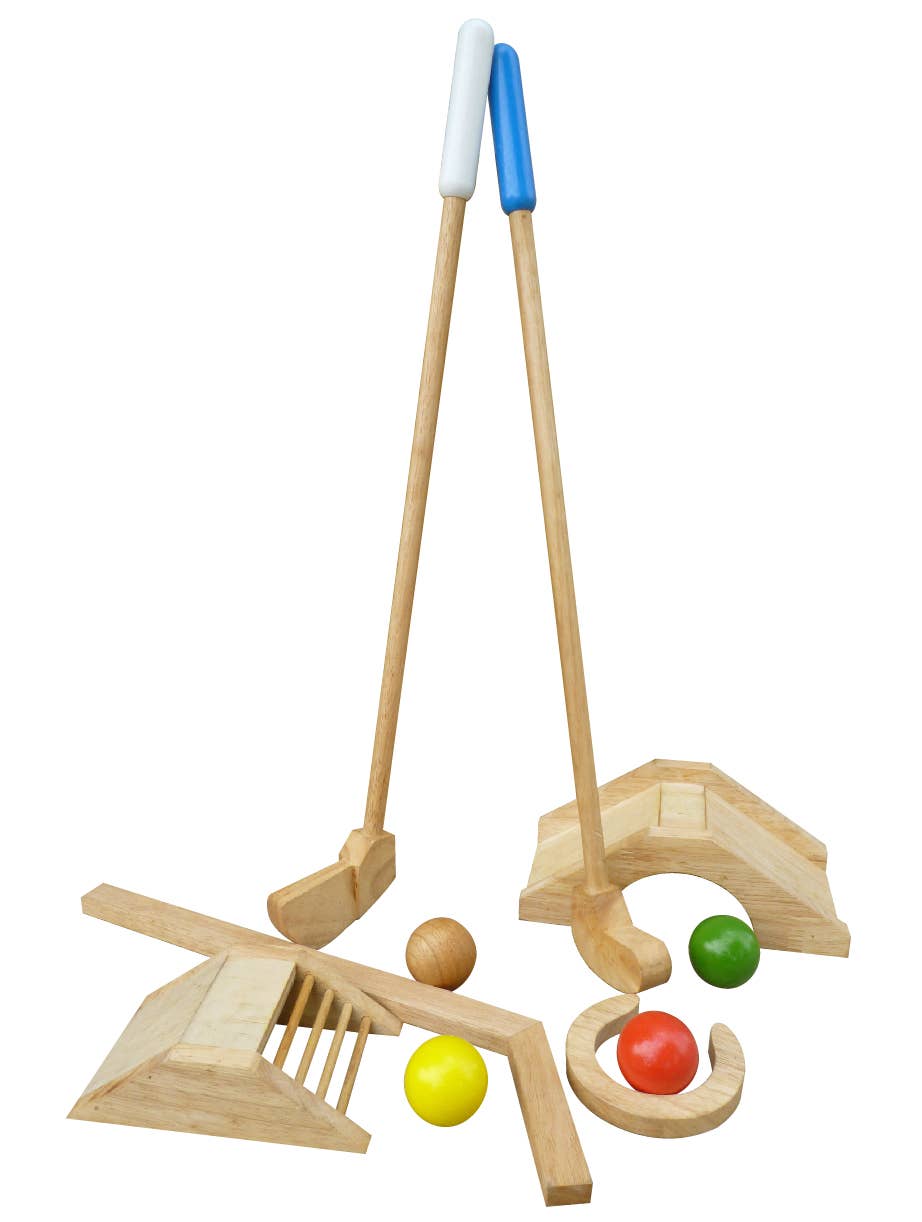 Wooden Mini Golf Set | Q Toys