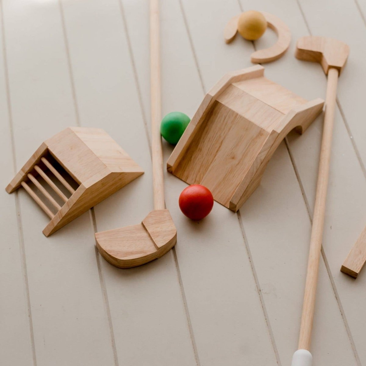 Wooden Mini Golf Set | Q Toys